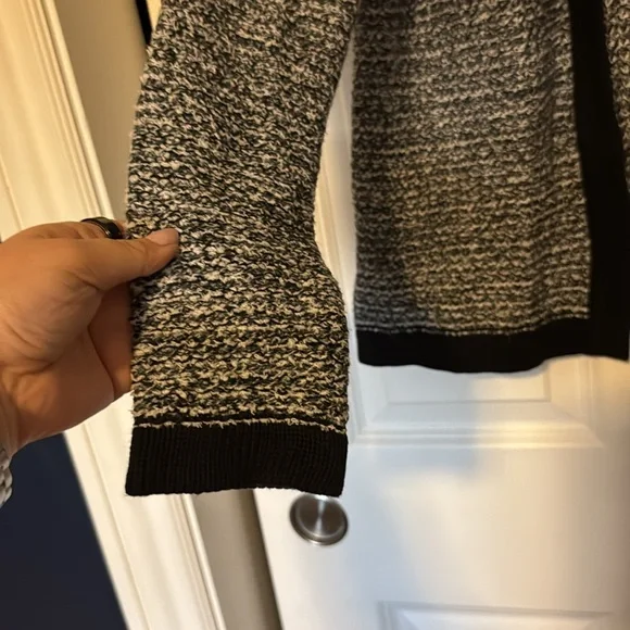 New LOFT sweater jacket - black/grey/white knit - super soft - size Medium - Picture 5 of 9